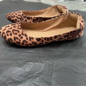 Lane Bryant 12W Rounded Toe Leopard Print Flats Cushioned Heels Comfy